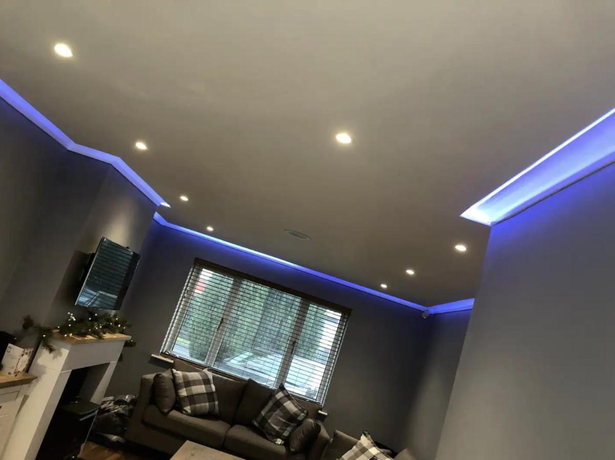 Large Home, Close To Bhx, Nec, Jlr, 4 Double Beds! Birmingham Exterior photo